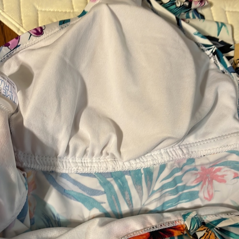 Time and tru floral swim top (3) - Picture 6 of 7